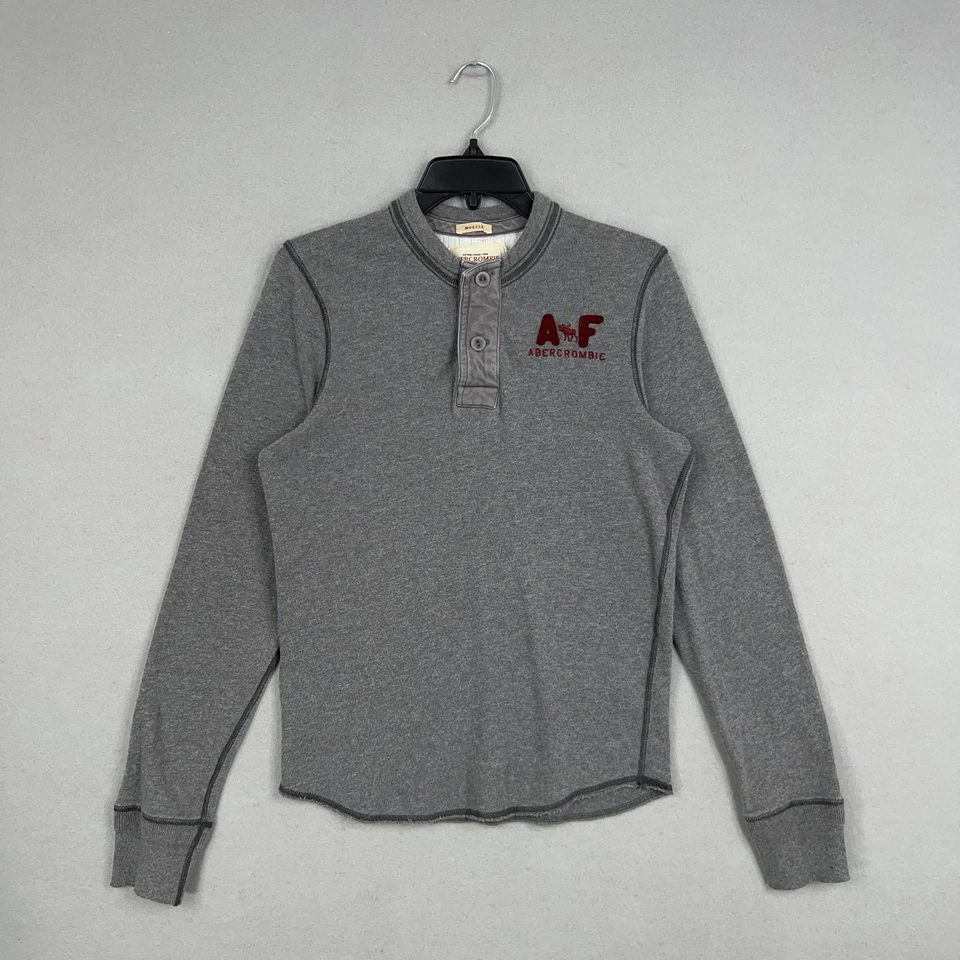 Suéter De Colección Abercrombie Fitch Para Hombres Gris Medio Henley Pullover Músculo Y2K Foto 1 de 4