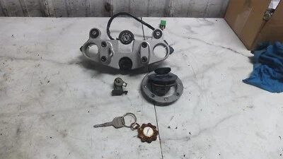93 Suzuki GS500 GS 500 E Ignition Gas Fuel Cap Lock and Key Set - Изображение 1 из 4
