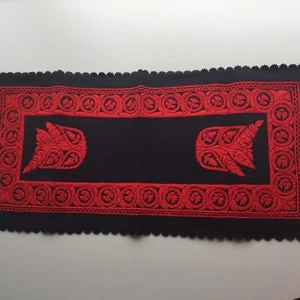 Vintage Hungarian Felt Fiber Art Runner Red Black Traditional Motifs 32x15.7" - Picture 1 of 7