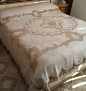 copriletto matrimoniale in Cantù simile alla foto - Foto 1 di 1