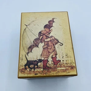 Willits Exclusive Holly Hobbie Rainy Day Jewelry Music Box Wood (Doesn’t Work) - Picture 1 of 7
