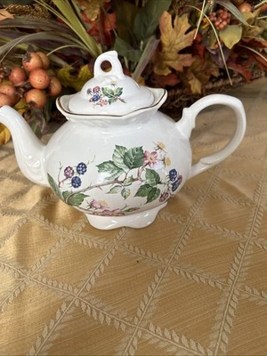 De Colección Arthur Wood & Son Staffordshire 6106 Tetera Arándanos Borde Dorado 9" Inglaterra Foto 1 de 4