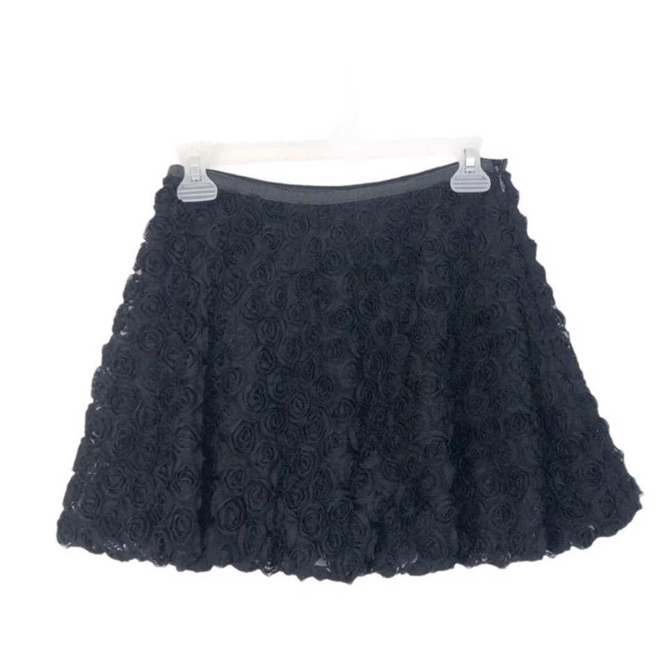 Minifalda para mujer Tara Jarmon negra floral rosa talla XS Foto 1 de 4