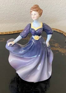 Royal Doulton Elegant "Jacqueline" in Purple Dress HN2333 Made in England 1982 - Picture 1 of 8