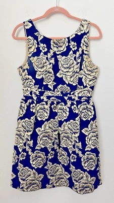 Vestido Ark & Co Feminino Floral Azul Dourado Fit & Flare Sem Mangas Plissado Médio - Imagem 1 de 4