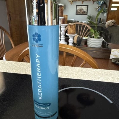 Xampu de umidade com infusão de queratina Keratherapy 10,1 oz - Imagem 1 de 4