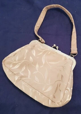 Vintage Beige Ivory Silk Fabric Leaf or Leaves 🍃 Purse  - Image 1 of 4