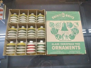 VINTAGE SHINY BRITE UNSILVERED MICA GLASS CHRISTMAS ORN LANTERNS Shiny Brite Box - Picture 1 of 17