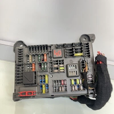 Unidad de módulo de control de relé de caja de fusibles OEM 2007-2013 BMW E70 X5 X6 693168704 OEM Foto 1 de 4