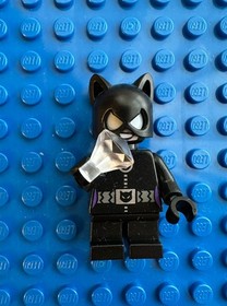 Lego Catwoman Minifigure Super Heroes sh0006 Black Suit Dark Purple Trim