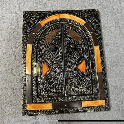 Stunning Vintage Moroccan Mirror With Doors Unique Moorish Style Wall Hanging - Photo 1/4