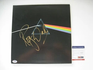 Álbum autografiado firmado del lado oscuro de la luna de Roger Waters PSADNA #T59274 - Imagen 1 de 1