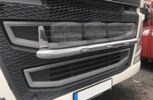 Edelstahl Grillleiste E + LEDs + Strobes passend für Scania neue Generation Iveco S-way - Bild 1 von 8