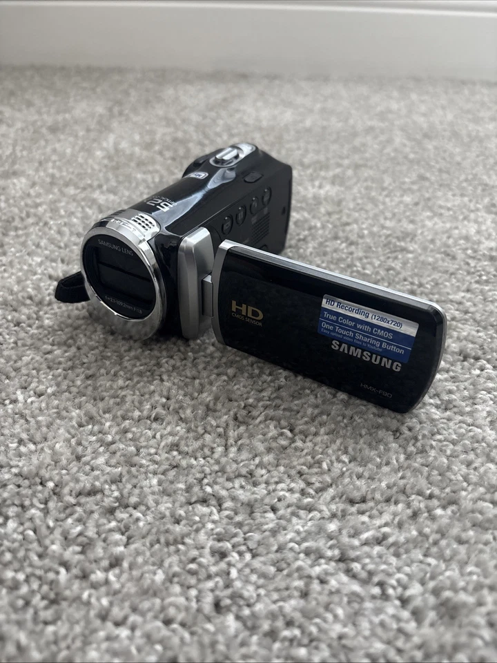 Samsung HMX-F90 Handycam 52X Optical Zoom Black Camcorder - Image 1 of 4