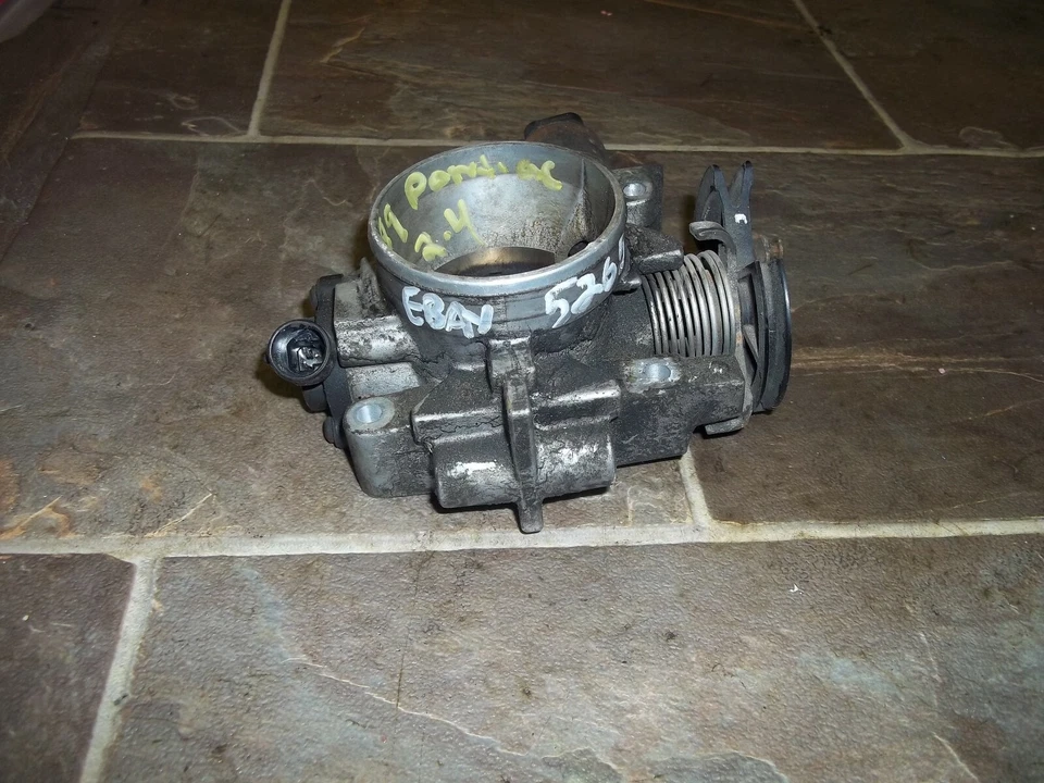 Pontiac Grand Am Sunfire Chevy Malibu Cavalier Alero 1999 carrocería del acelerador 2,4 L fabricante de equipos originales Foto 1 de 4