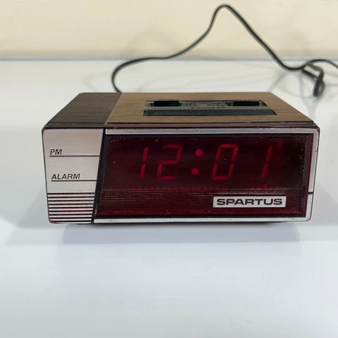 Vintage Spartus Alarm Clock Model 1166-C1 Red LCD Display Wood Grained Travel Cover