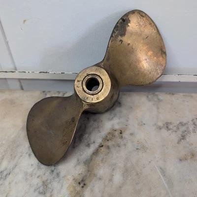Hélice de latón de dos hojas Michigan vintage AJC410 bronce barco decoración casa lago Foto 1 de 4