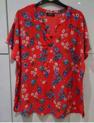Matalan Papaya Red with Blue Flowers Floral Casual Blouse Size 18 - Image 1 of 4