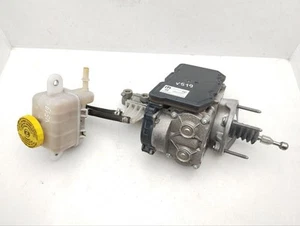 Wheel Brake Cylinder Chrysler Pacifica 2021 68461813AB - Picture 1 of 6