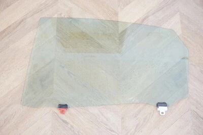 2010 - 2014 年丰田普锐斯 4 门驱动器后玻璃窗原始设备制造商 — 第 1/4 张图片