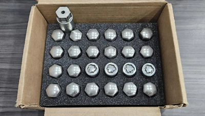 CADILLAC XT5 XT6 FÁBRICA OEM LLANTA TUERCAS CON JUEGO DE BLOQUEO (85105299) Foto 1 de 3