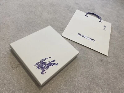 Caja de regalo 100 % auténtica Burberry clásica blanca 26*26*4 cm + bolsa de papel 36*32*12 cm