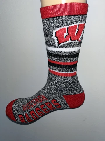 WISCONSIN BADGERS NCAA COLLEGE LOGO STRIPED MARBLE CREW LENGTH SOCKS LARGE Cover