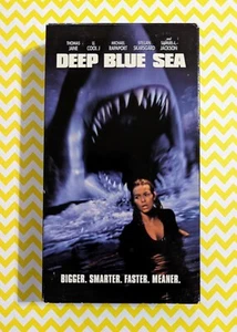 Deep Blue Sea (2000 VHS) Thomas Jane LL Cool J Samuel Jackson Y2K Shark Action - Picture 1 of 5