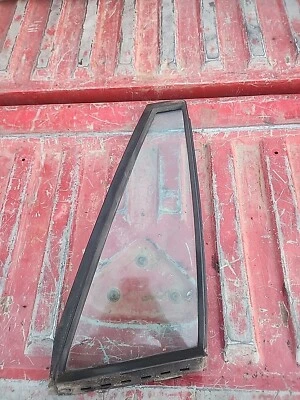 Cuarto de cristal trasero pasajero Ford Crown Victoria 1988-1991 Foto 1 de 4