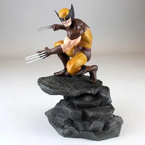 Wolverine Comic X-Men Gallery Statue - Picture 1 of 4