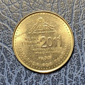 NEPAL Rupien 50 "NEPAL TOURISMUSJAHR 2011" Gedenkmünze Kupfer Nickel Stempelglanz - Bild 1 von 2