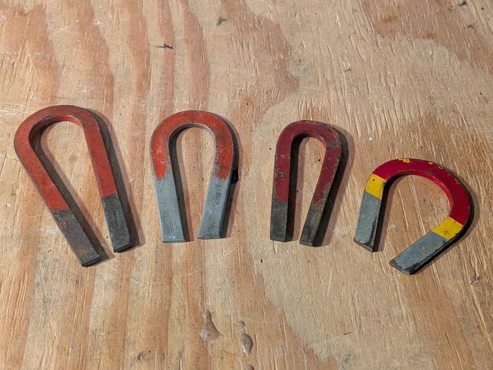 Vintage Lot Of 4 Horseshoe Magnets - image 1 of 4