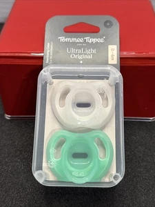 PACK 2 - Chupetes ultraligeros Tommee Tippee, 0-6 meses - Blanco/Verde - Imagen 1 de 4