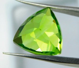 8-10 Ct Natural Rare Green Peridot AAA Certified Loose Gemstones Trillion Cut - Picture 1 of 6