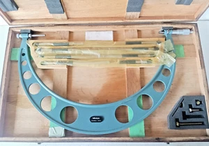 Mitutoyo 104-143 - 400-500mm Outside Micrometer with Interchangeable Anvils - Picture 1 of 10