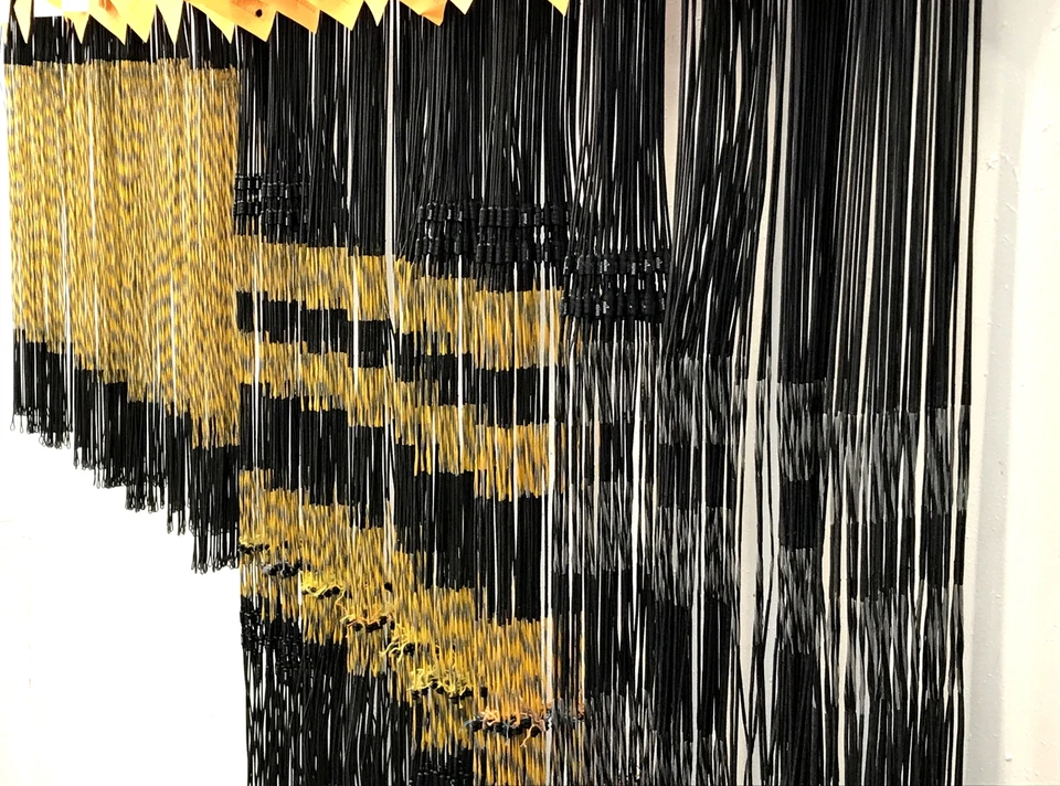 Bowtech Carbon Icon (Silver & Yellow) OEM String & Cable (Full Set) - Image 1 of 3