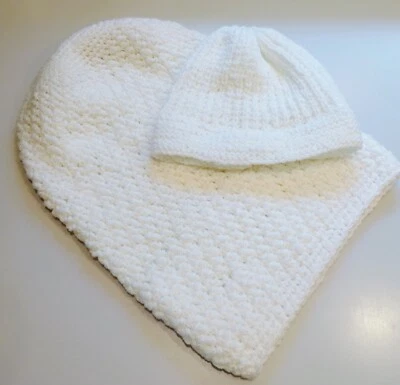 SACO DE DORMIR Y SOMBRERO BEBÉ HECHO A MANO Blanco Crochet Enfermería Cocoon Saco de dormir Cápsula Foto 1 de 4