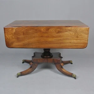 Fine Quality George III Cuban Mahogany Pembroke Table c. 1770 - Picture 1 of 8