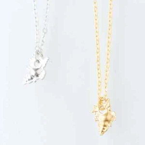 Conch Shell Charm Necklace - Picture 1 of 1
