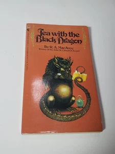 TEA WITH THE BLACK DRAGON by R.A. MacAvoy 1983 Bantam Paperback Great Condition  - Imagen 1 de 3