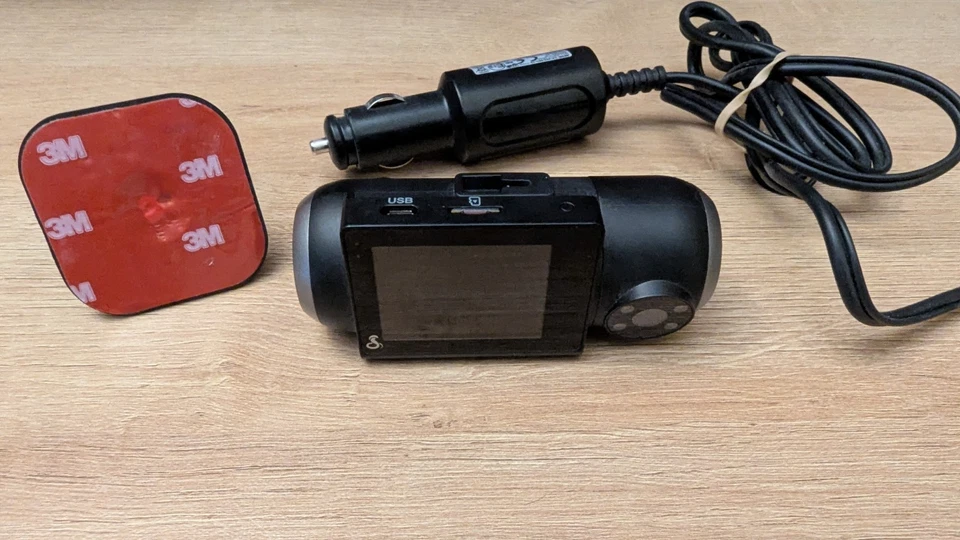 Cámara inteligente de tablero Cobra SC201 de doble vista - negra Foto 1 de 4