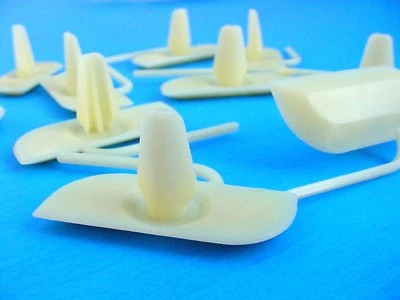 10x Se adapta a GMC 1-1/4" a 1-3/4" Puerta delantera trasera sujetadores clips NOS 400 Foto 1 de 4