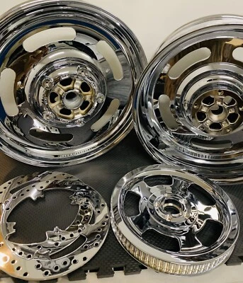 Llantas ranuradas cromadas Harley V ROD 2007-11 Night Rod llanta VROD OEM MAG EXCHANGE Foto 1 de 4