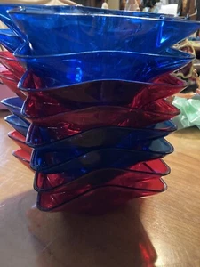 Lot Of 8 Party Bowls Star Shaped Red & Blue 4th Of July Plastic - Picture 1 of 3
