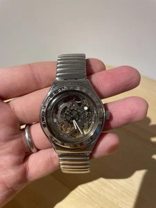 Reloj automático para hombre Swatch Irony Skeleton YAS100G usado - Imagen 1 de 3