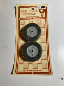 Dave Brown Lite Flite Wheels 1.75" MOC Model Airplane - Picture 1 of 2