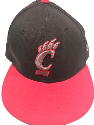 Cincinnati Bearcats New Era 59FIFTY Fitted Hat Cap Sz 6 3/4 NCAA Logo Black/Red - Image 1 of 4