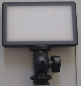 Lume cube LC-PANELMINI1 5W Bicolor Panel Mini LED w/ Suction Cup Mount - Picture 1 of 3