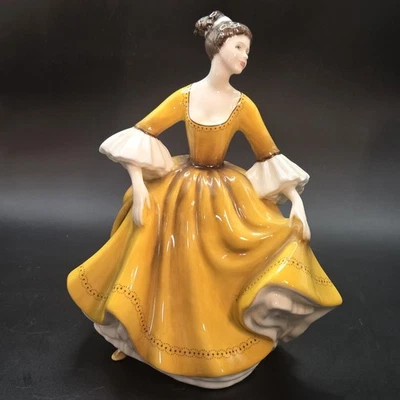 ROYAL DOULTON "STEPHANIE" HN 2807 FIGURINE ~ 7 3/4" - Image 1 of 4
