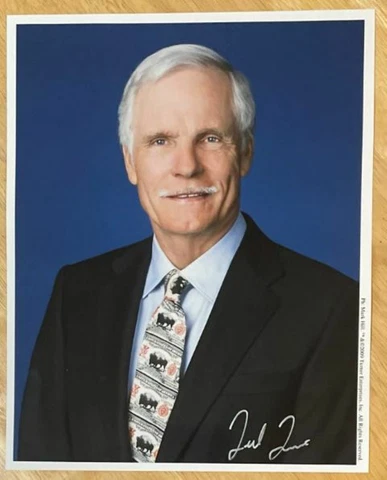 TED TURNER, 100% AUTHENTIC AUTOGRAPHED 8" x 10" PHOTO, CNN NEWS LEGEND ! Cover
